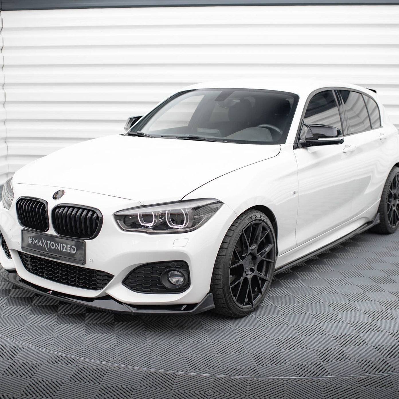 Front Lip V4 - BMW F20LCI / F21LCI - CSL Look - Hoogglans Zwart - Maxton Design | 15-19