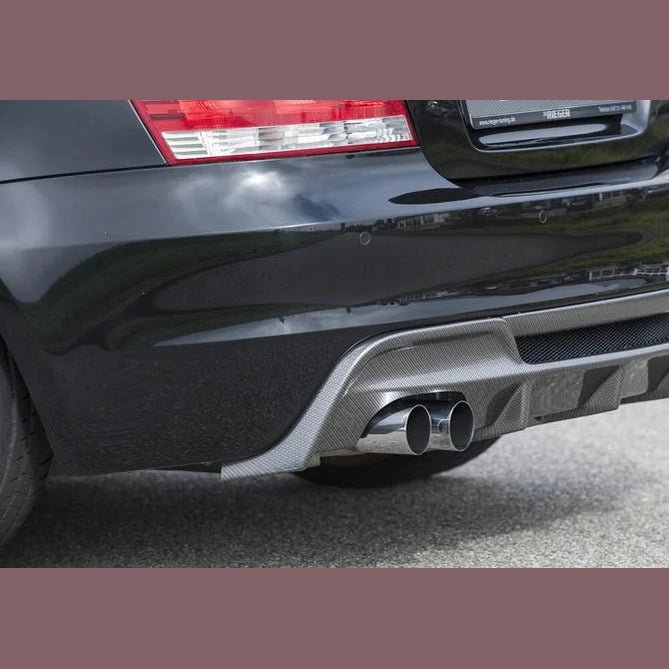 BMW 1 Serie Diffuser Uitsparing Links + Rechts Reiger Tuning E82 / E88 — Carbon Look - Beamerstyling.nl