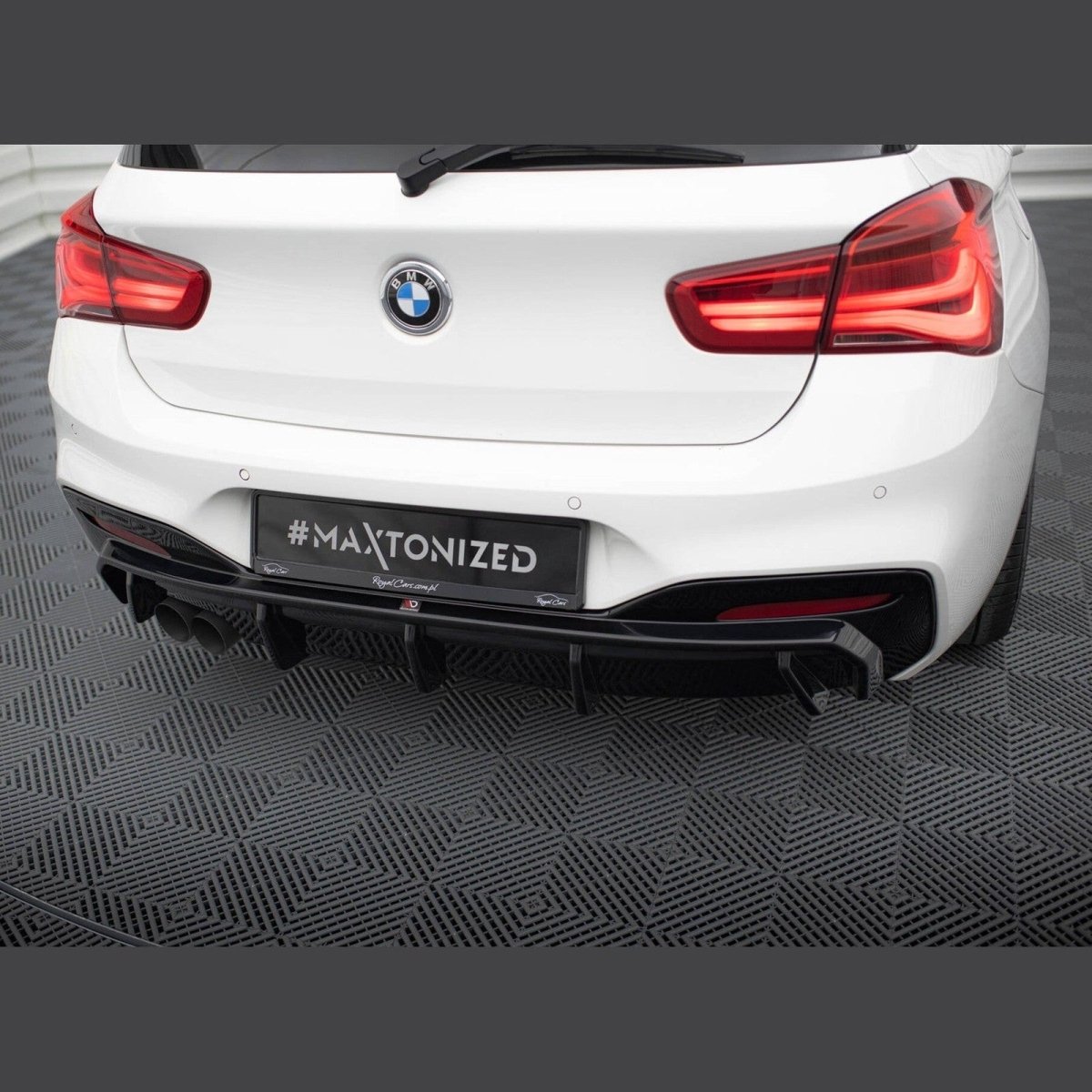 Diffuser V3 - BMW F20LCI / F21LCI - 2 Uitlaten Links - Maxton Design | 2015 - 2019 - Beamerstyling.nl