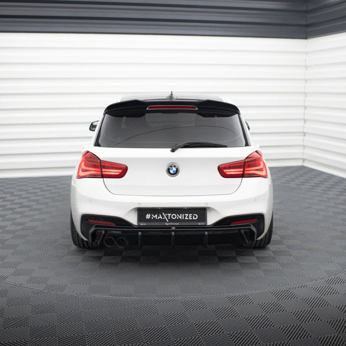 Diffuser V3 - BMW F20LCI / F21LCI - 2 Uitlaten Links - Maxton Design | 2015 - 2019 - Beamerstyling.nl