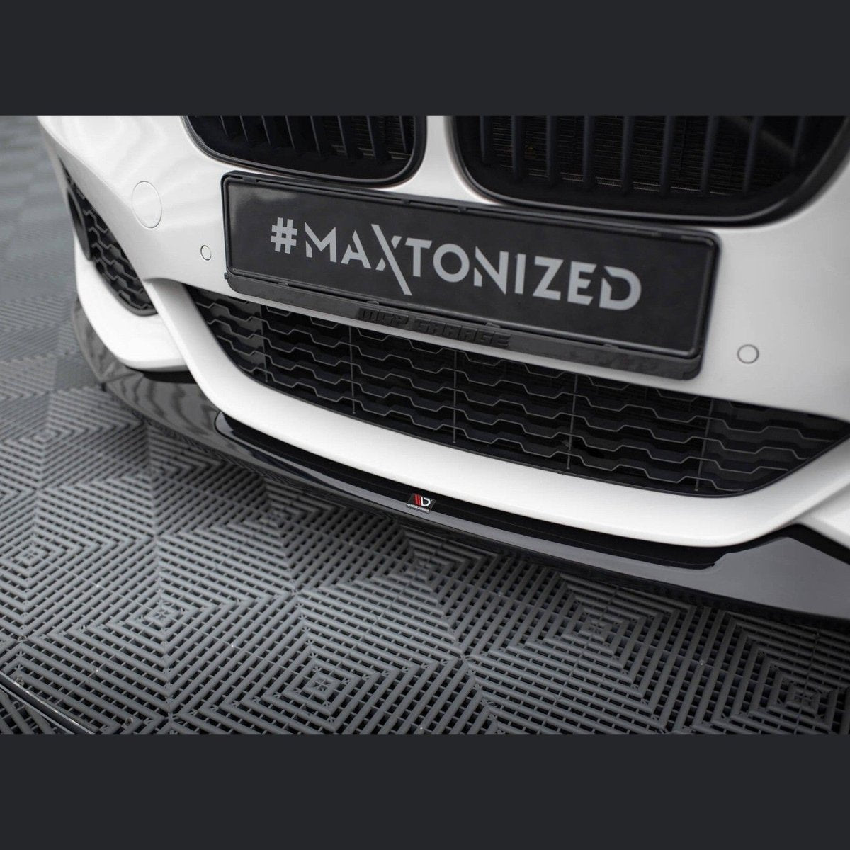 Front Lip V4 - BMW F20LCI / F21LCI - CSL Look - Hoogglans Zwart - Maxton Design | 15 - 19 - Beamerstyling.nl