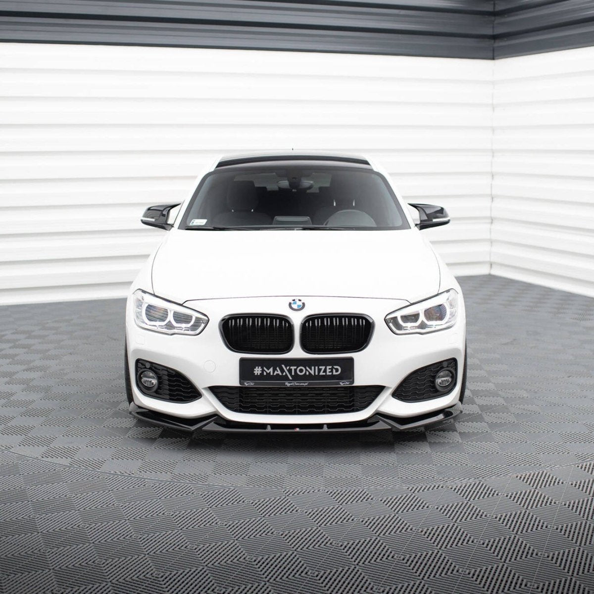 Front Lip V5 - BMW F20LCI / F21LCI - Hoogglans Zwart - Maxton Design | 15 - 19 - Beamerstyling.nl