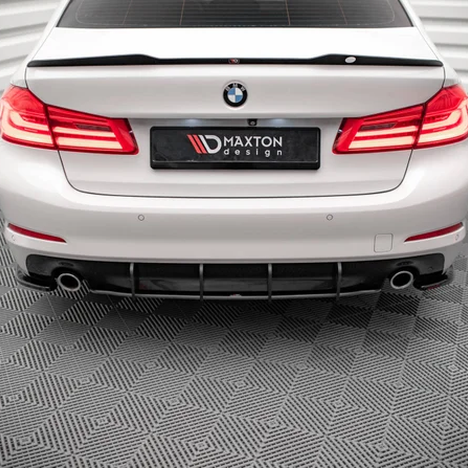 Street Pro Diffuser - BMW G30 / G31 - Maxton Design — Zwart / 2X Rood