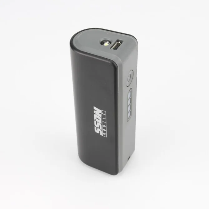 Power Bank - Ultra Compact - Met Zaklamp | 2200 Mah