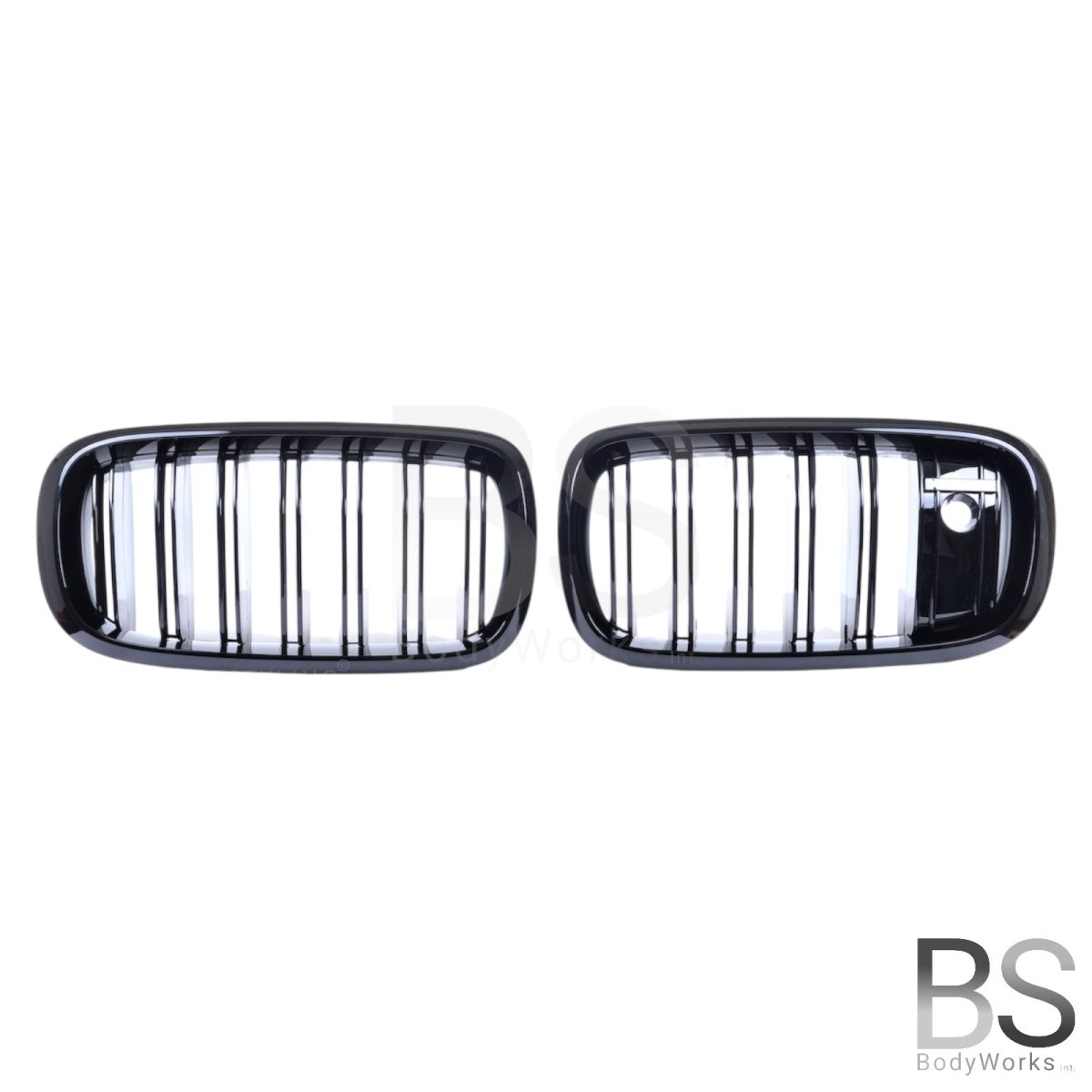 Nieren - BMW X5 F15 / F85 / X6 F16 / F86 - M Look - Met Camera - Hoogglans Zwart | 2014 - 2019 - Beamerstyling.nl