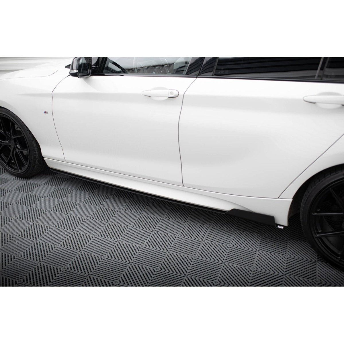 Side Skirt Extensions - BMW 1 Serie F21 - Racing - Maxton Design | 2011 - 2019 - Beamerstyling.nl