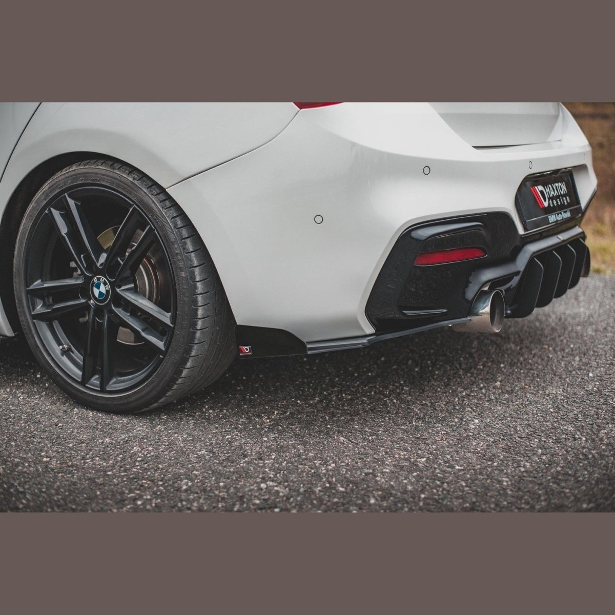 Street Pro Achterbumper Splitters V3 + Vinnen - BMW F20LCI / F21LCI - M Pakket - Maxton Design | 2015 - 2019 - Beamerstyling.nl